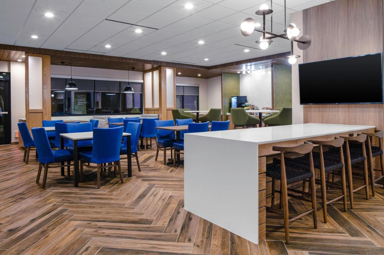 Fairfield Inn & Suites By Marriott Corinth South Denton Area Zewnętrze zdjęcie